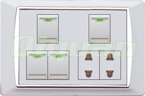 4 gang switch with 2 socket