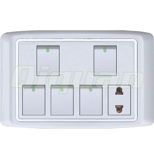 5 gang switch with 1 socket